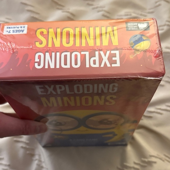 Exploding Minions Card Game - Picture 3 of 7